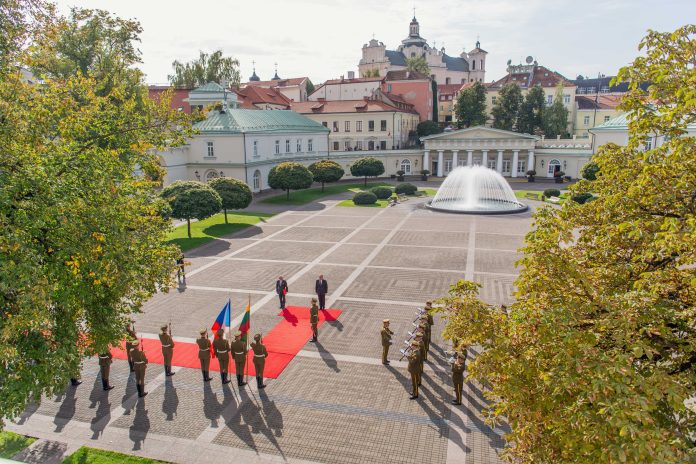 LR Prezidentas Gitanas Nausėda raštų priėmimo dieną / Lietuvos Respublikos Prezidento kanceliarijos / Roberto Dačkaus nuotr.