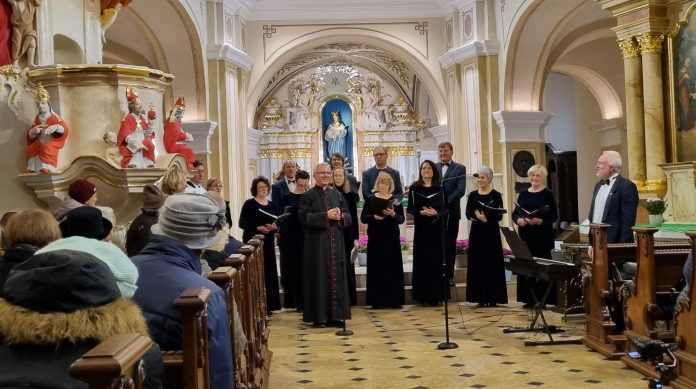 Giesmės Telšių katedroje / Telšių katedros nuotr.