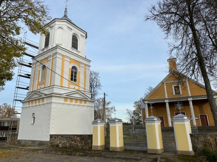 Raguvos bažnyčios varpinė / Vilmanto Bieliūno / JP.lt nuotr.