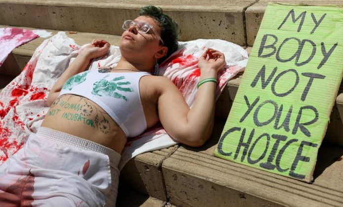 Protestuotoja už abortų teises Teksase, JAV / EPA nuotr.