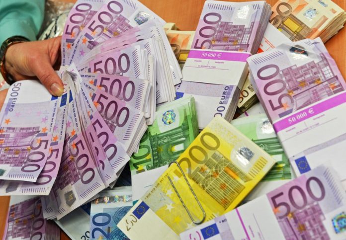 Euro banknotai / EPA nuotr.