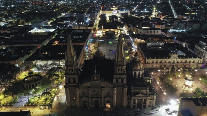 Gvadalacharos katedra arba Dievo Motinos Ėmimo į dangų katedra, esanti Centro mieste, Gvadalacharoje, Jalisco valstijoje / EPA nuotr.