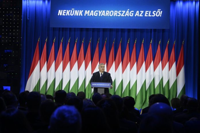 Vengrijos ministras pirmininkas Viktoras Orbanas sako metinį pranešimą „Apie Vengrijos padėtį