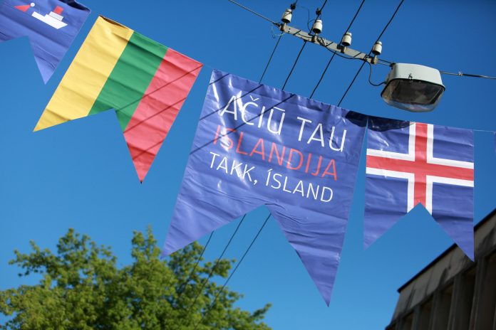 Vilniuje 2013 m. vykęs pietinis projektas „Ačiū Tau, Islandija / Takk, Island“, kurio metu lietuviai dėkojo Islandijos žmonėms už draugystę ir drąsą pirmiesiems pasaulyje pripažinant atkurtos Lietuvos Nepriklausomybę / BNS nuotr.