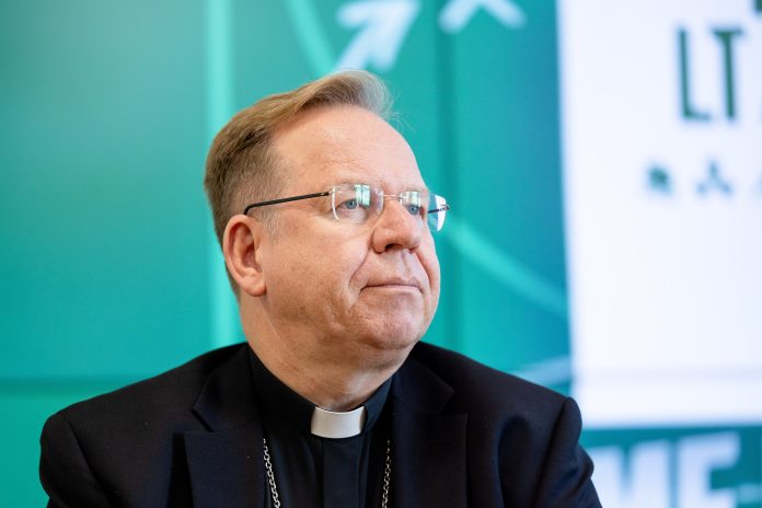 Europos vyskupų konferencijų tarybos (CCEE) vadovas, Vilniaus arkivyskupas Gintaras Grušas / BNS nuotr.