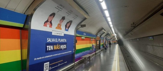 Kampanijos Madride, Ispanijoje, plakatas / Asociacijos nuotr.