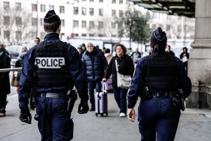 Policijos pareigūnai Paryžiuje, Prancūzijoje / EPA nuotr.