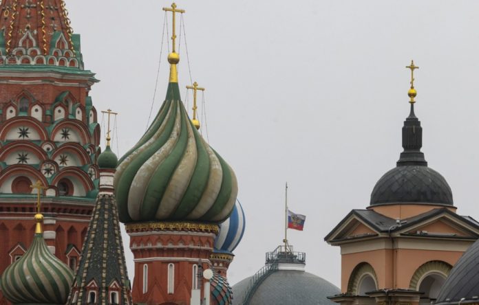 Rusijos vėliava Maskvos centre / EPA nuotr.