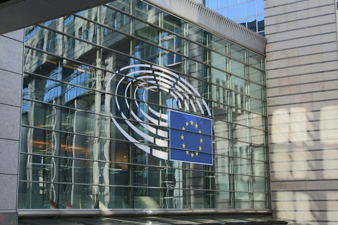 Europos Parlamentas patvirtino Dirbtinio intelekto aktą