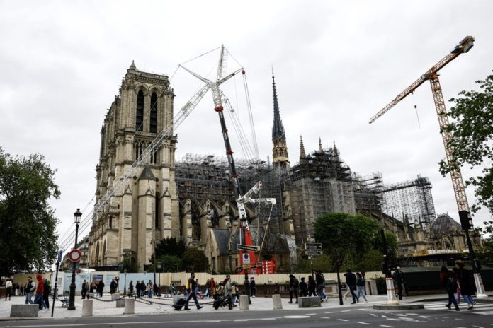 Dievo Motinos katedrs Paryžiuje vaizdas 2024 m. balandžio 15 d. / EPA nuotr.