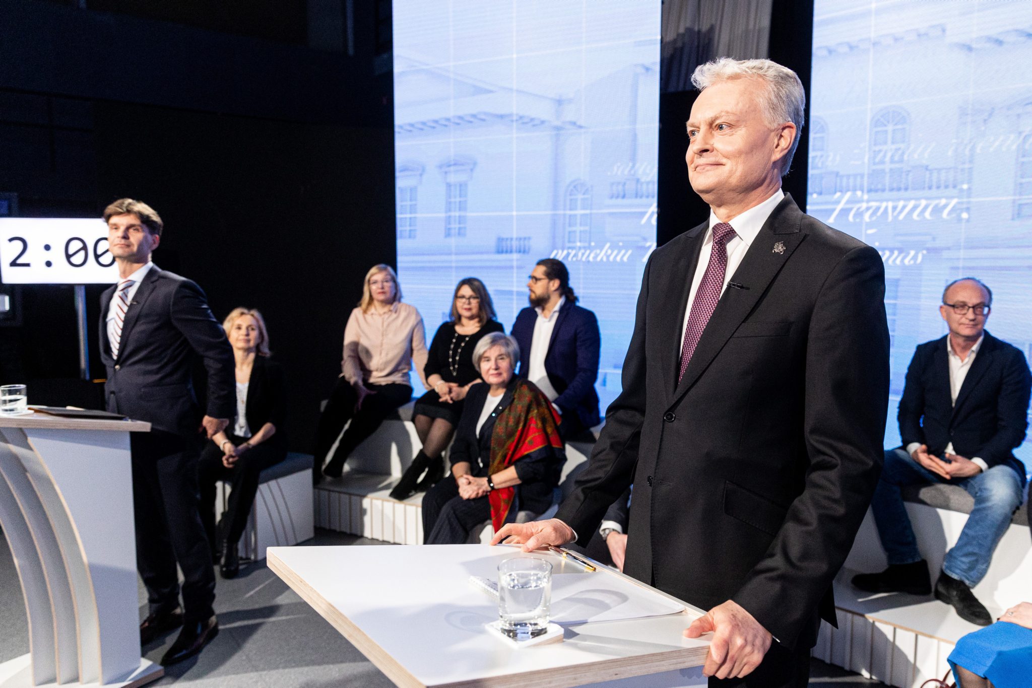 Ignas Vėgėlė (kairėje) ir Gitanas Nausėda pirmuosiuose prezidento rinkimų kandidatų debatuose Vilniuje / EPA nuotr.