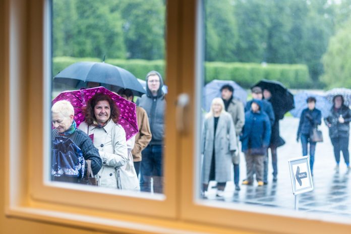 Prasidėjo balsavimas iš anksto Respublikos Prezidento rinkimuose ir referendume