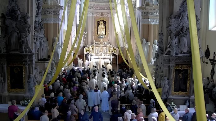 Šiluvoje dėkota už Marijos apsireiškimą, paminėtos metinės