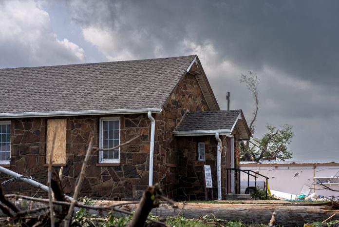 Nuo galingo tornado nukentėjusioje JAV parapijoje tabernakulis liko nepaliestas