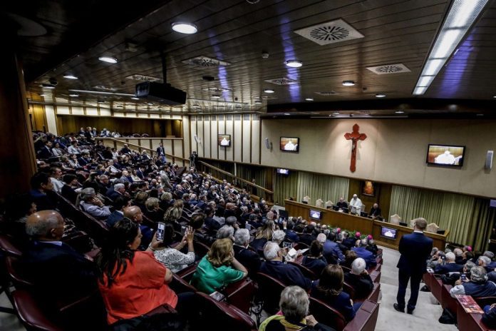 Popiežiškoji gyvybės akademija sulaukė kritikos dėl naujausio leidinio