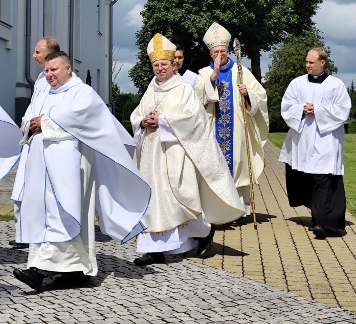 Didžiuosiuose Žemaičių Kalvarijos atlaiduose paminėta Ugdytojų diena