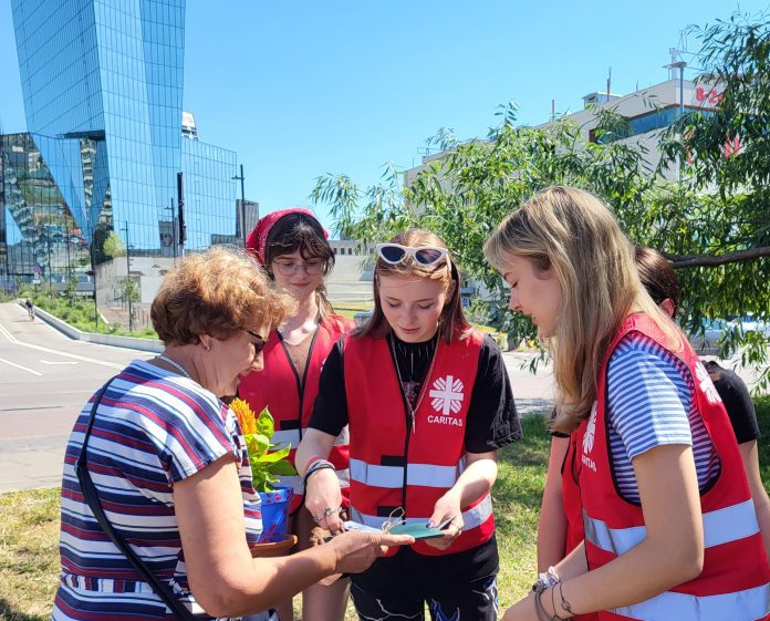 Socialinis eksperimentas – „greiti ir įsiutę“ senelių batuose / Lietuvos Carito nuotr.