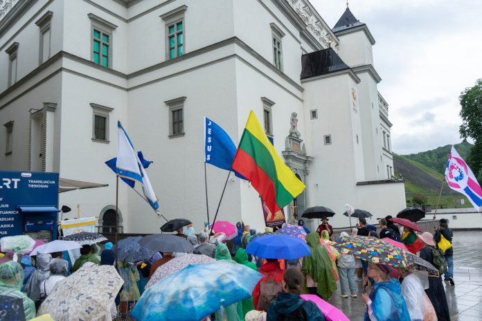 Vilniuje tradiciškai vyks Didžiojo Rožinio kelio procesija su Mergelės Marijos statula