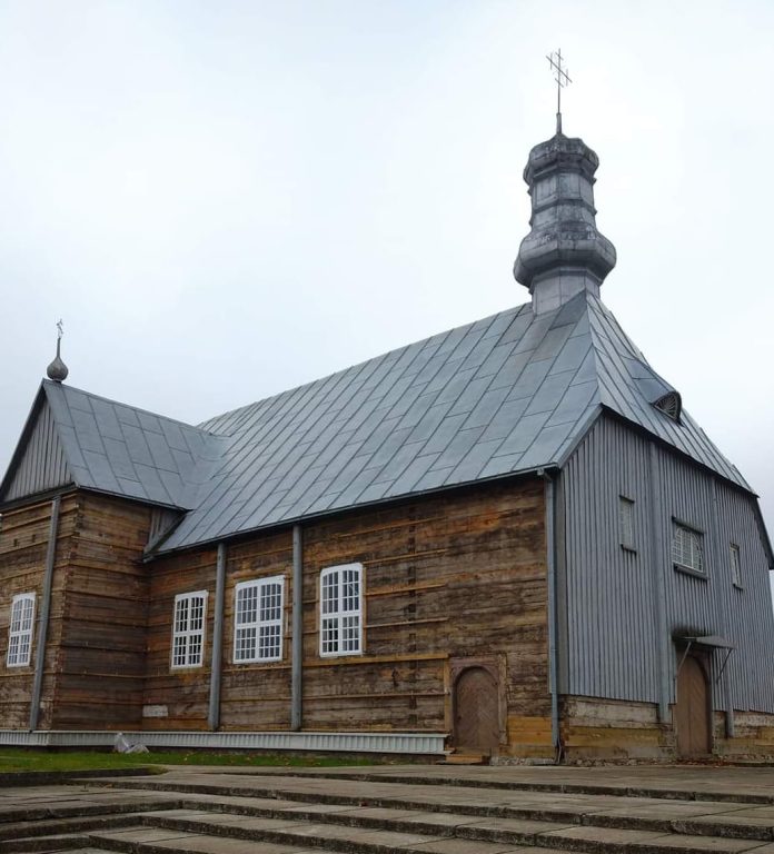 Užventyje moteris iš aukų dėžutės pasisavino pinigus