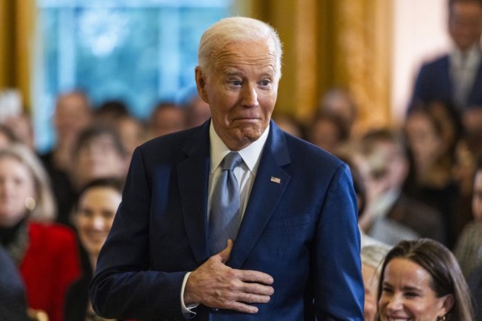 Kadenciją baigiantis JAV prezidentas Joe Bidenas / EPA nuotr.