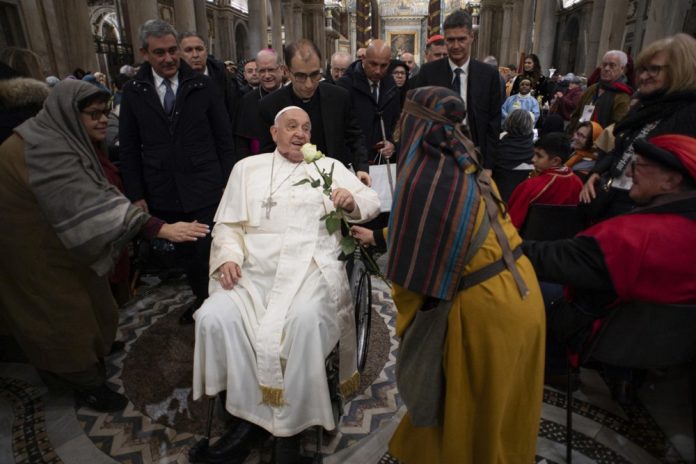 Romos Popiežiškoji Švč. M. Marijos didžioji bazilika, bendradarbiaudama su italų asociacija „Terre di Presepi“, surengė susitikimą su popiežiumi Pranciškumi / EPA nuotr.