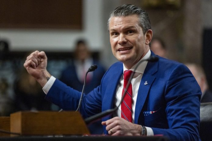 Pete'as Hegsethas, patvirtintas Pentagono vadovu / EPA nuotr.